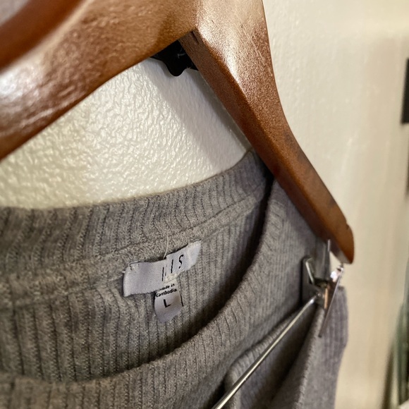 Gray Ribbed Two-Piece Set - Picture 4 of 4